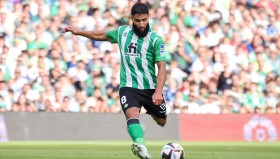 西甲联赛战报：皇马完胜西班牙人，贝蒂斯险胜皇家社会，积分榜竞争白热化